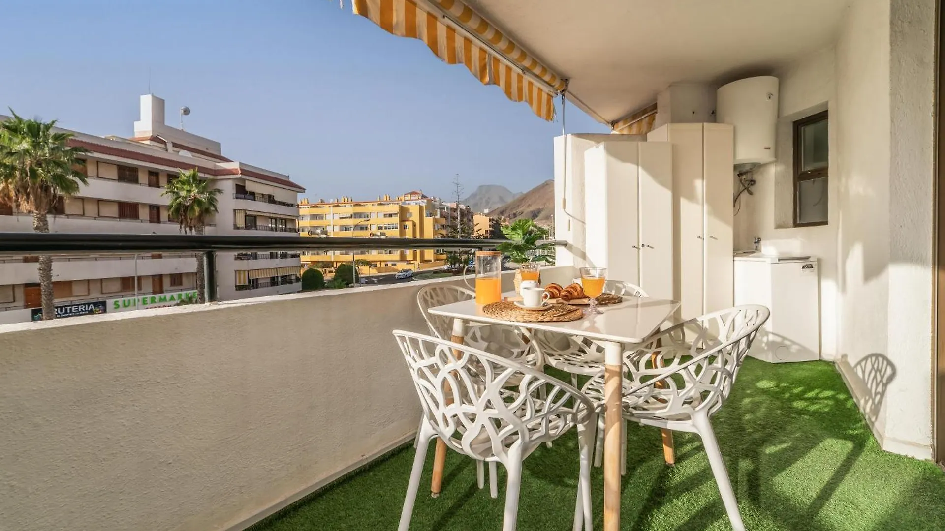 Summerland Luxury Apartment In Los Cristianos Arona