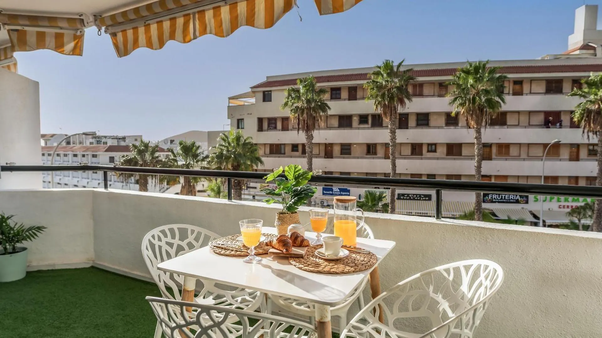 Summerland Luxury Apartment In Los Cristianos Arona